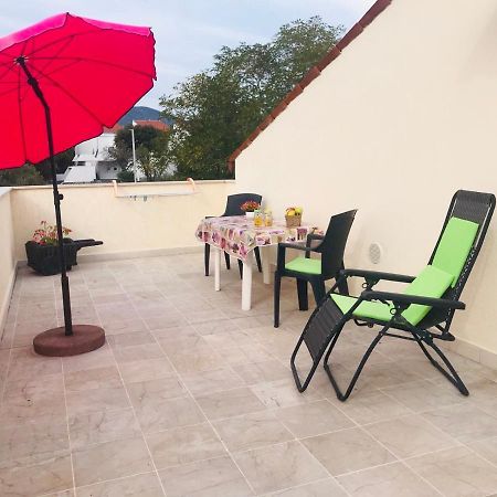 Apartmani Luiza Cres Exteriér fotografie