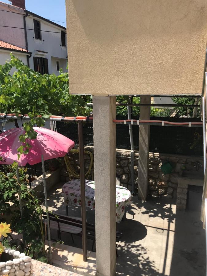 Apartmani Luiza Cres Exteriér fotografie