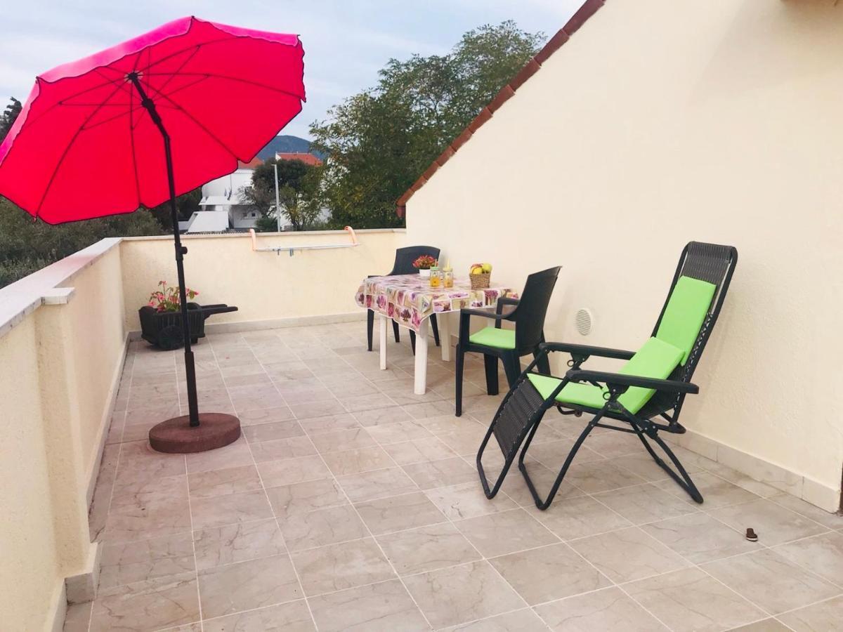 Apartmani Luiza Cres Exteriér fotografie