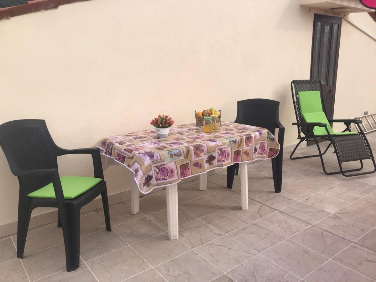Apartmani Luiza Cres Exteriér fotografie