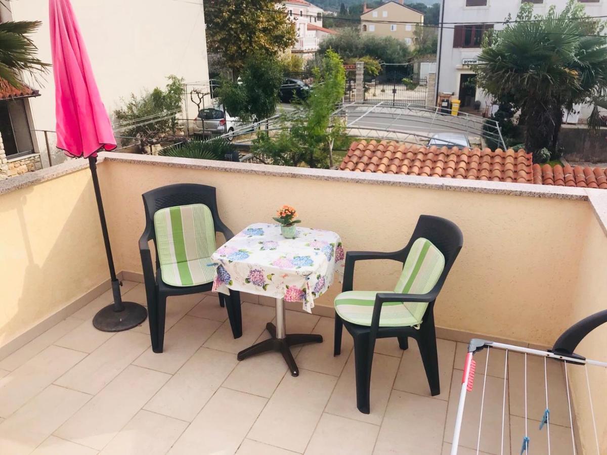 Apartmani Luiza Cres Exteriér fotografie
